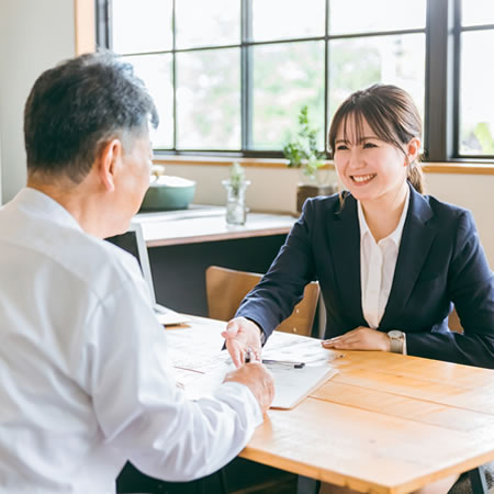 カーテンの営業の様子